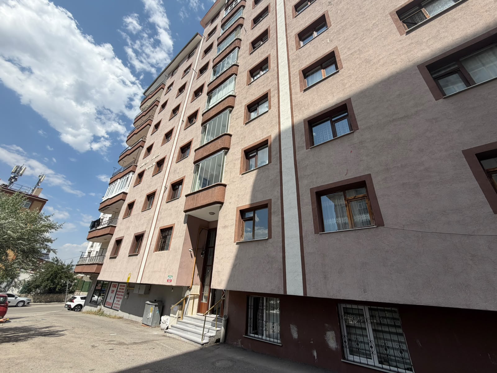 ŞÜKRÜPAŞA'DA KİRALIK DAİRE